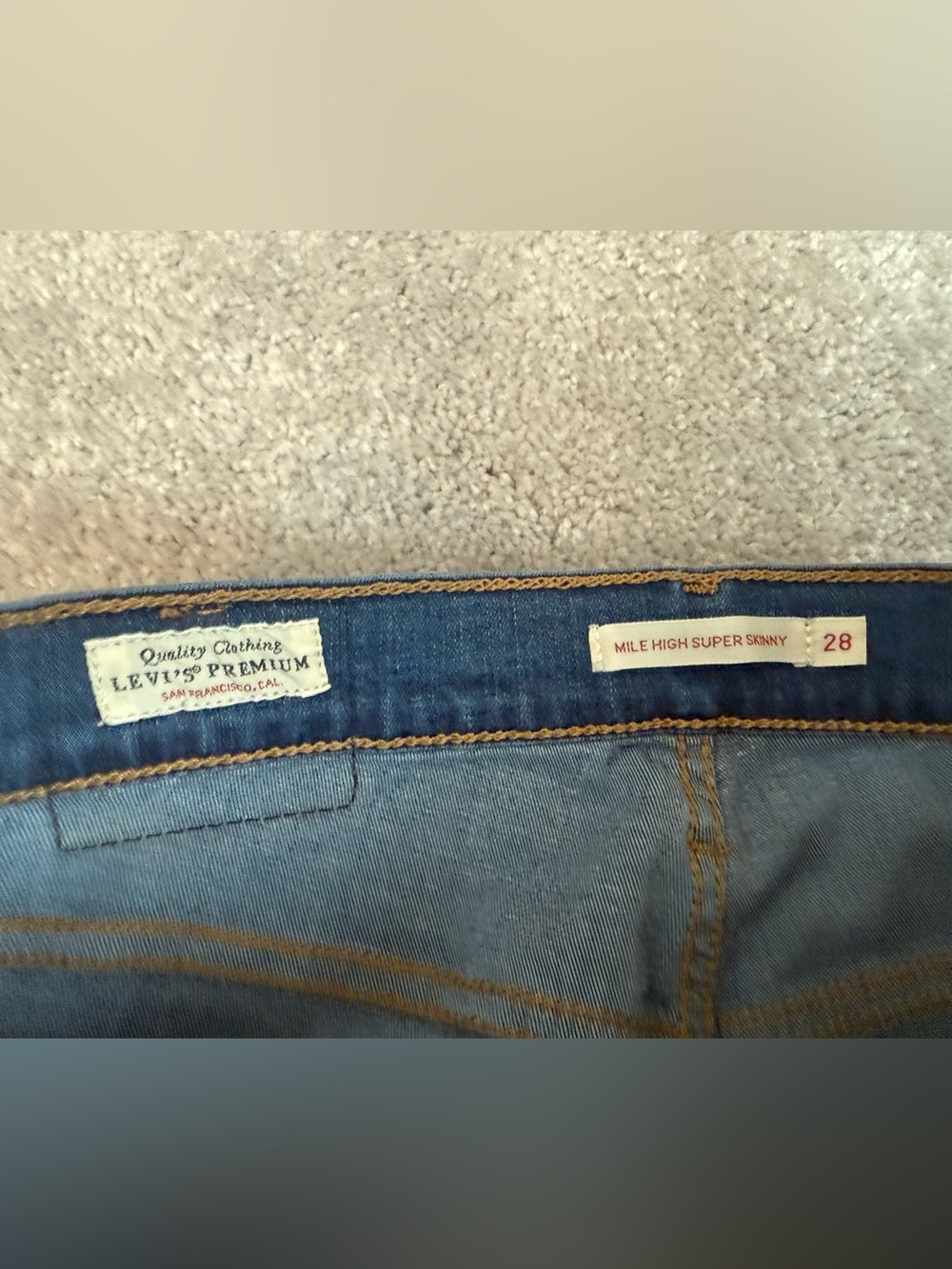 Levi’s Mile High Super Skinny Medium Blue Wash - Size 28 - Picture 3 of 6